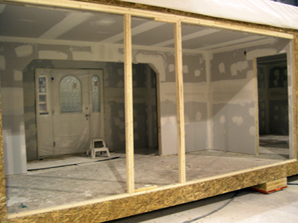 Perbandingan Plafon Gypsum vs Plafon PVC untuk Rumah di Malang: Biaya, Keawetan, & Desain